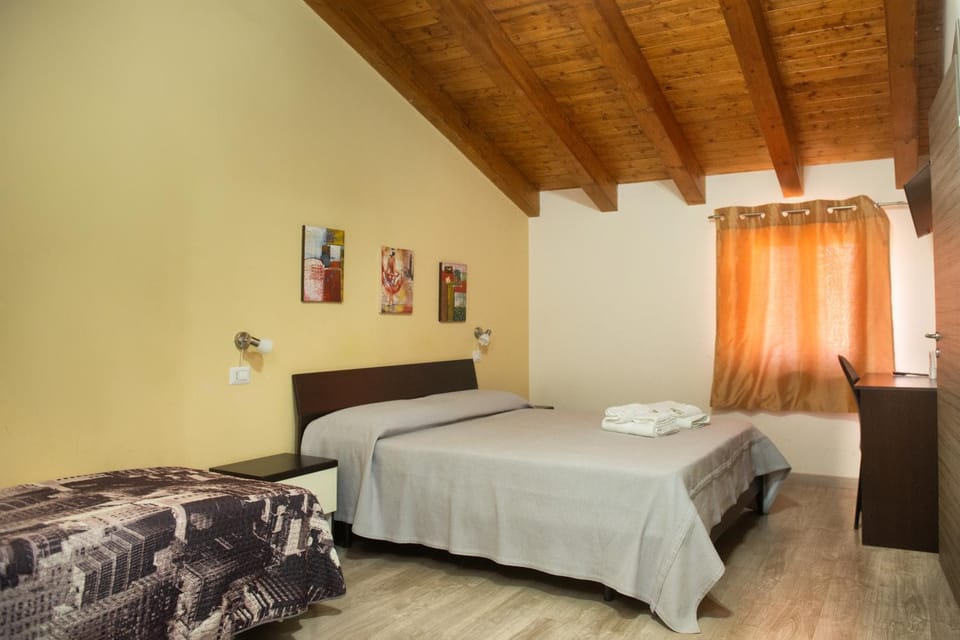 Asaro Camere Bed and Breakfast in Sicily