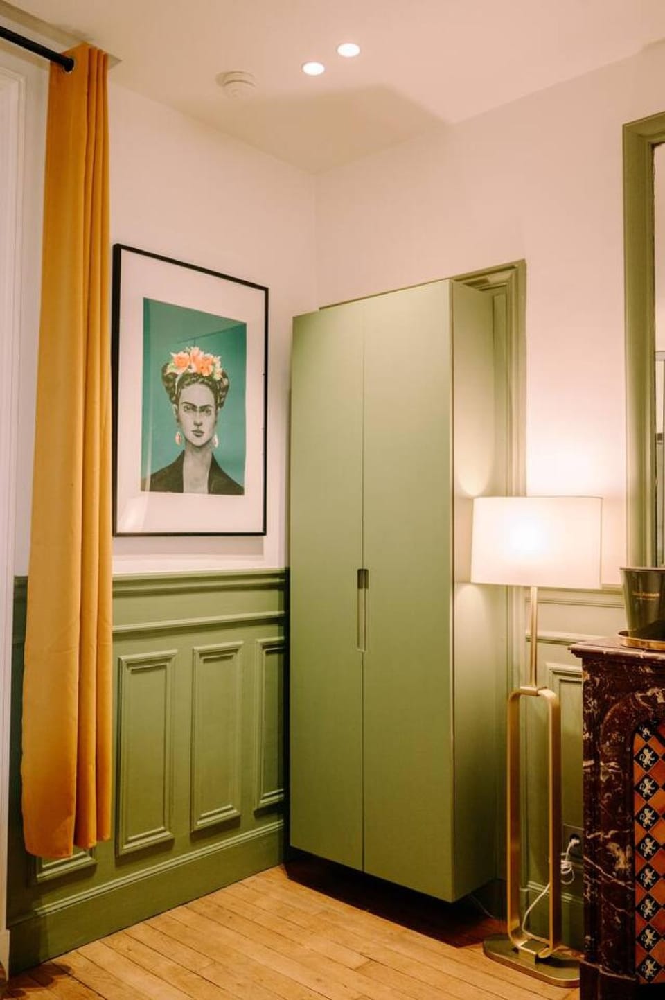 2P Studio - Eiffel Tower View - Romantic Suite-A-C Apartment in Paris