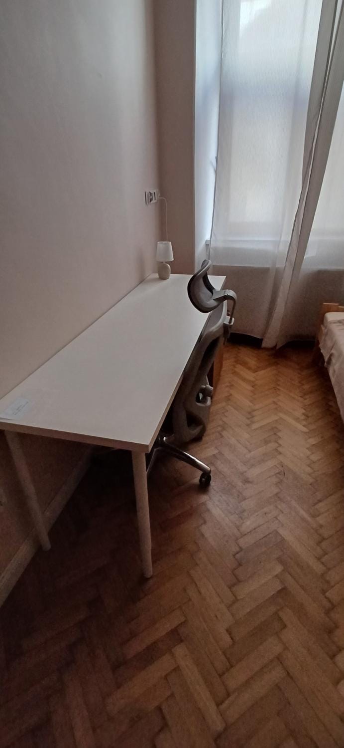city center 2 separte rooms 1 kitchen very quite 70m Apartment in Krakow