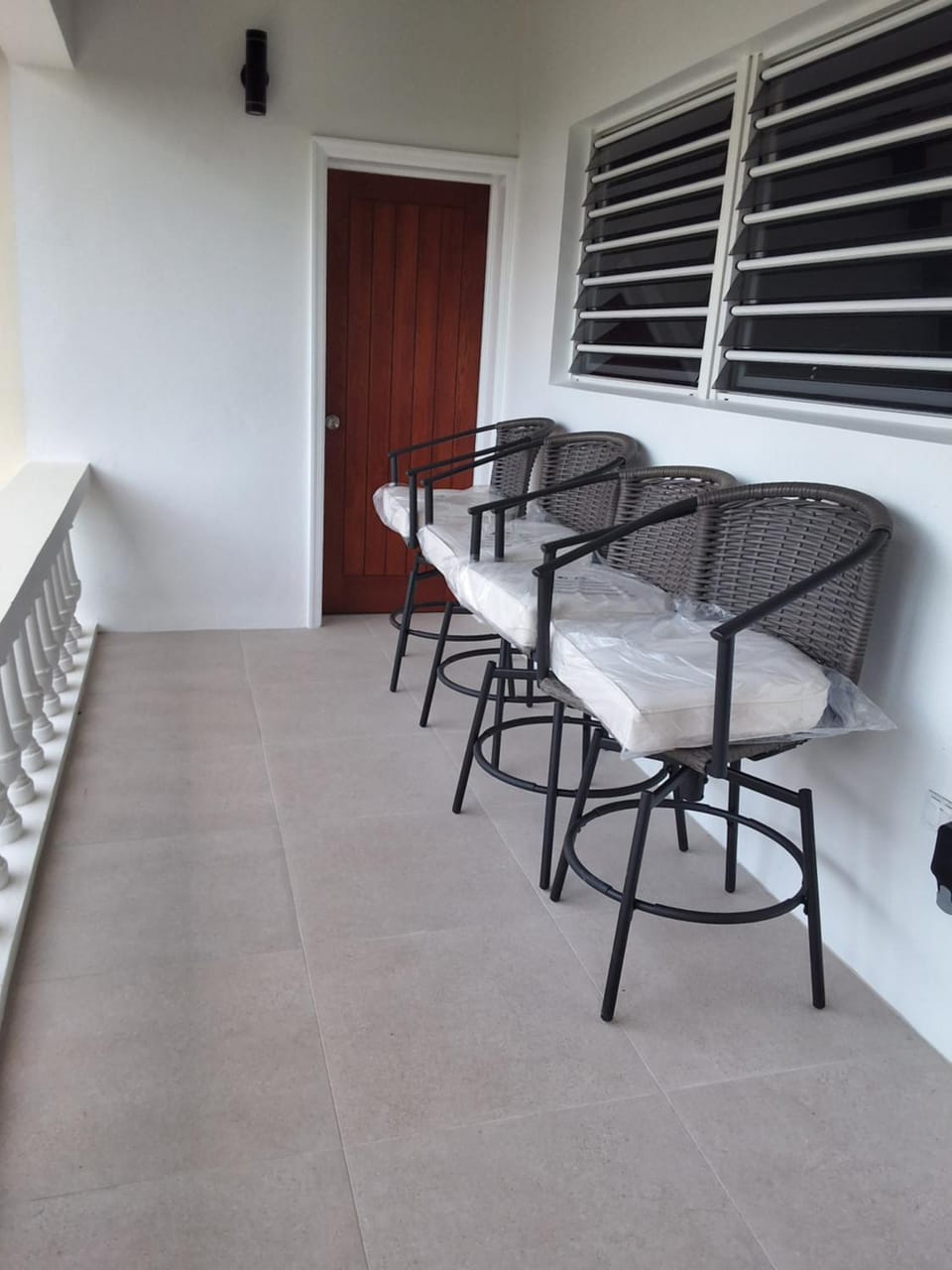 Patio, Area and facilities