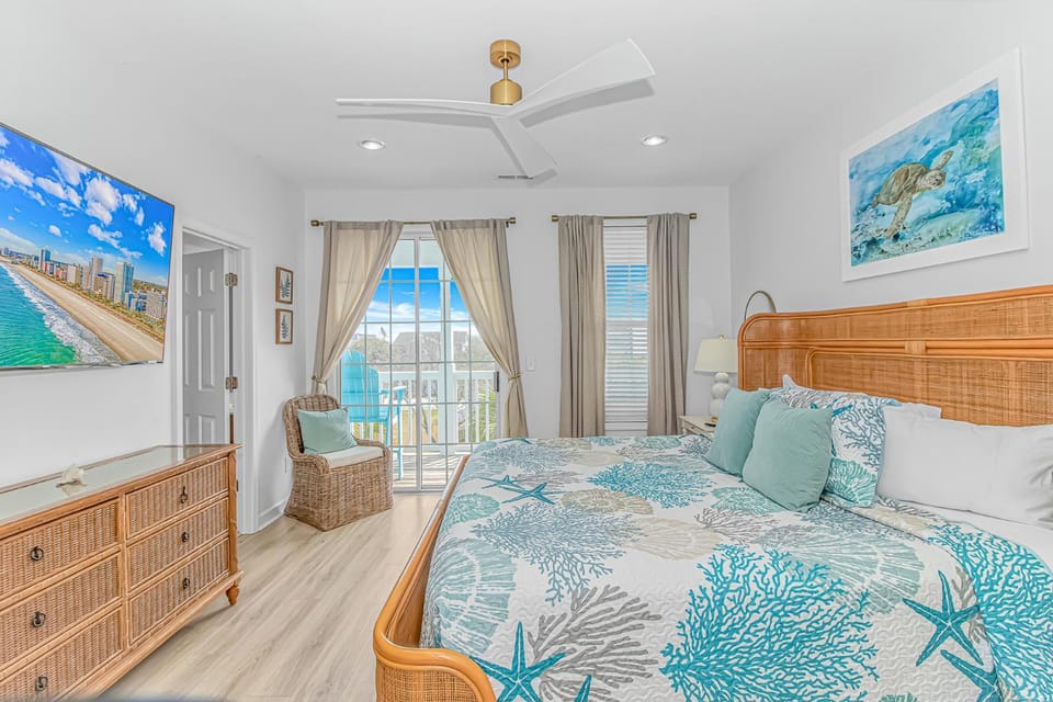 Dog Friendly 5BR Home w Private Pool in Surfside Beach! Changes in Attitude House in Surfside Beach