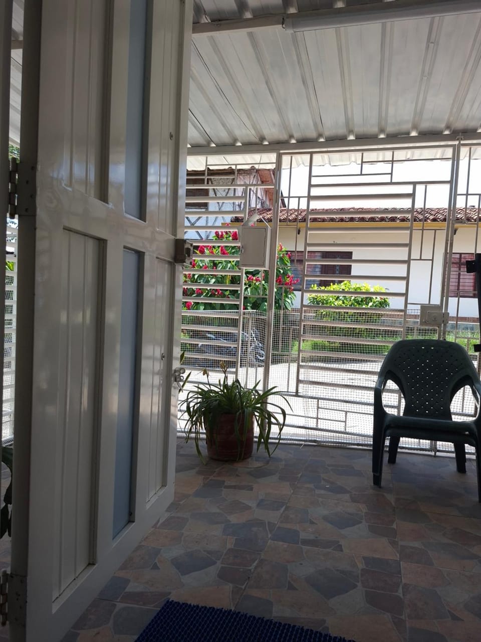 RINCON ENCANTANDOR E INDEPENDIENTE EN PALMIIRA a 15 MINUTOS DEL AEROPUERTO Apartment in Palmira