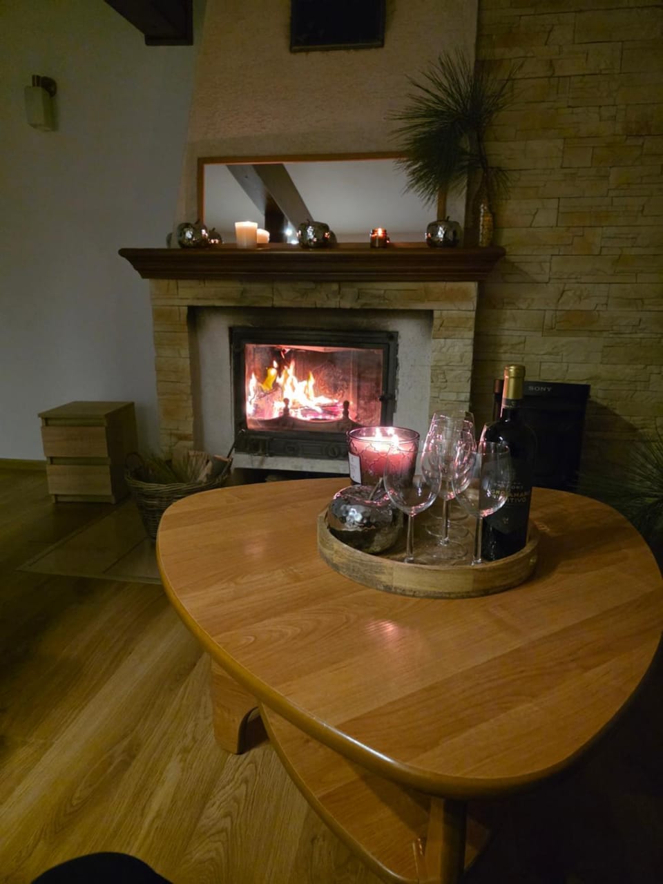 Communal lounge/ TV room, fireplace