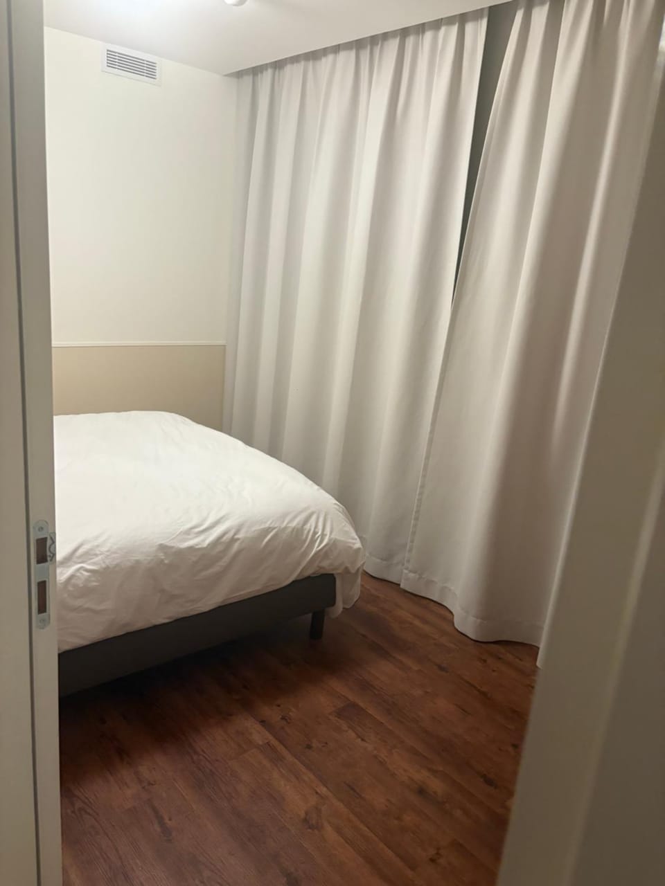 Appart Briand Apartment hotel in Levallois-Perret