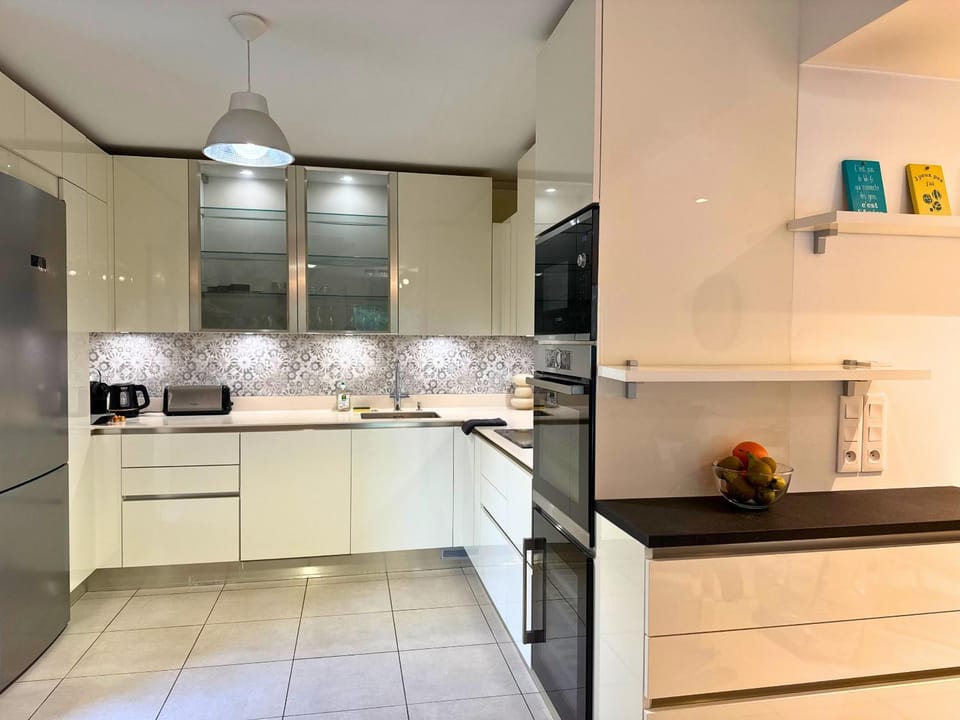 dishwasher, oven, stove, toaster, kitchen
