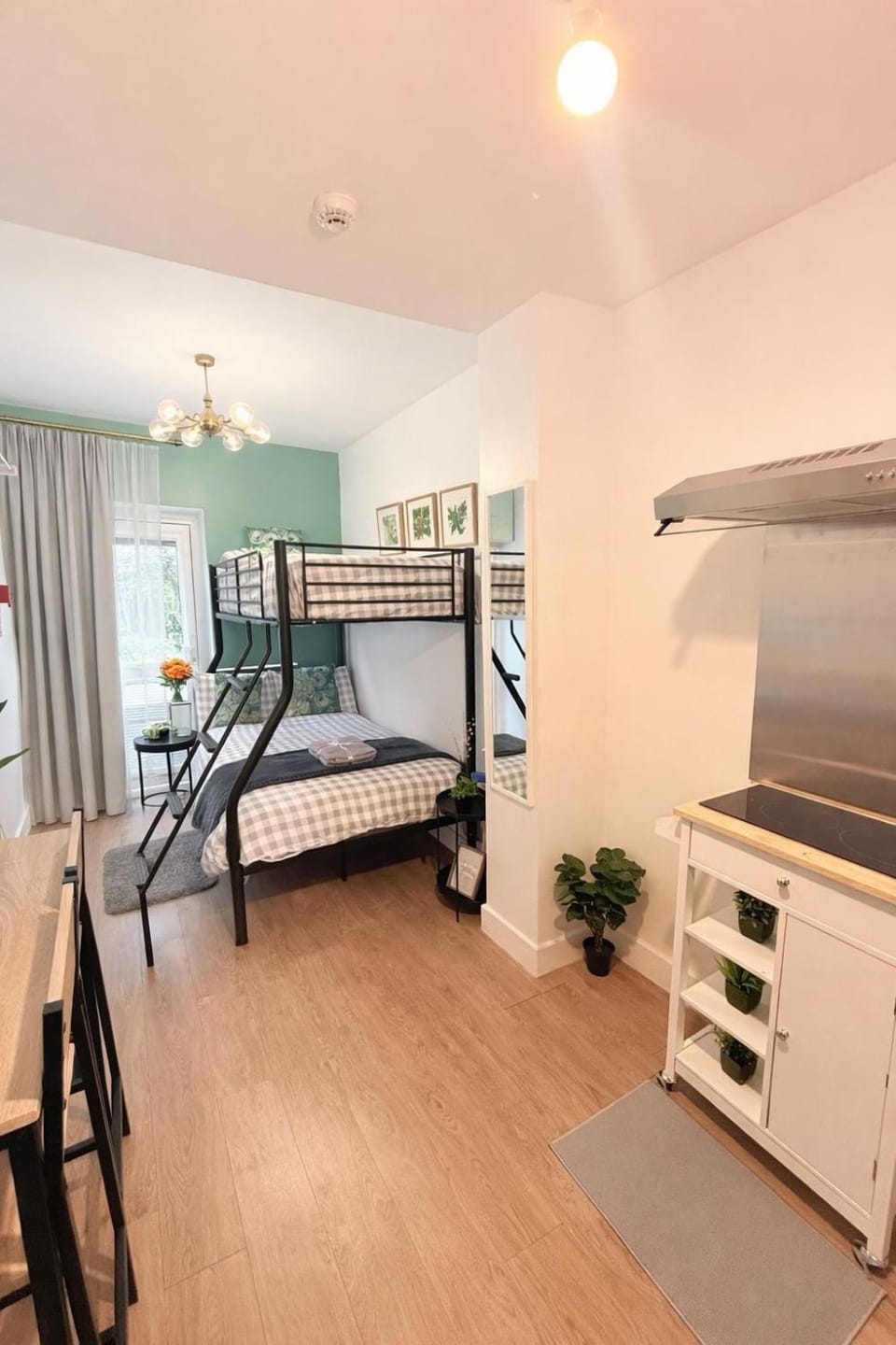 Archway Guest Studios Apartment in London Borough of Islington