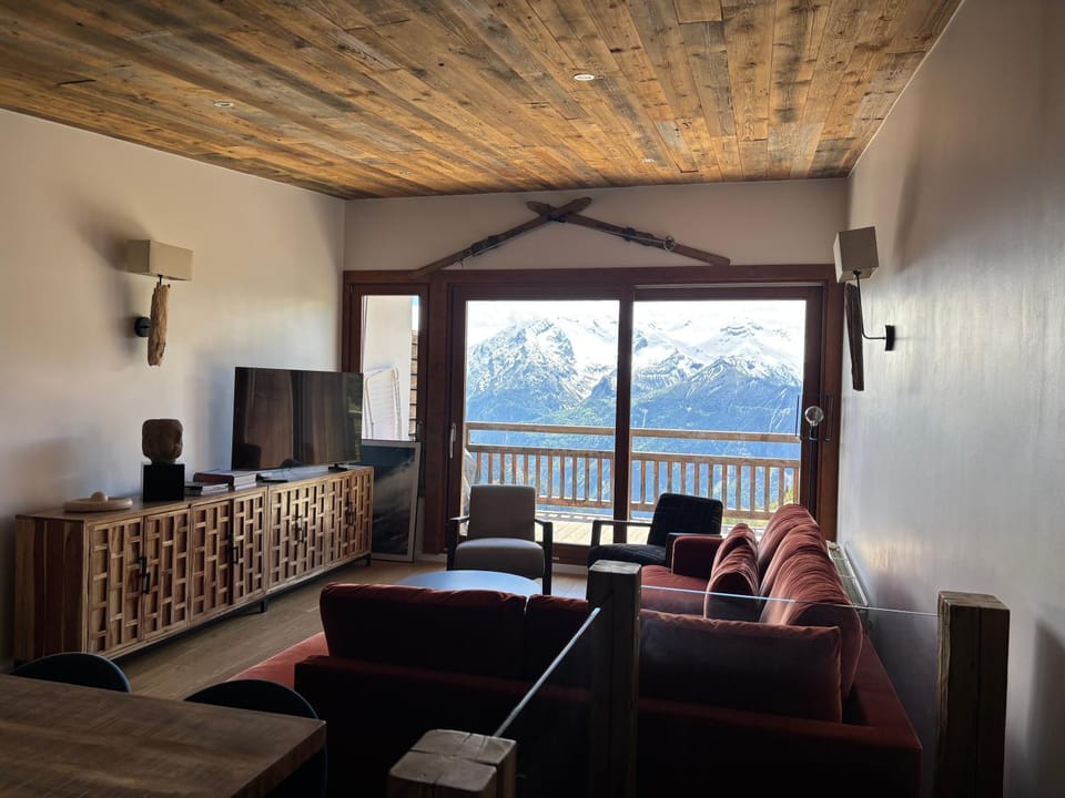 The Mountain View Apartment in Huez