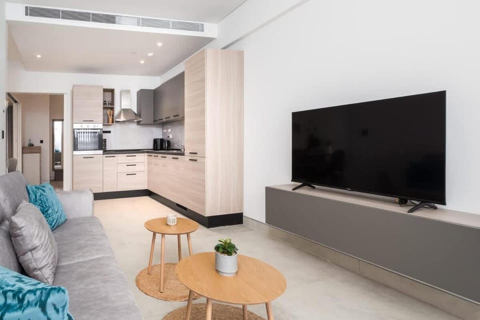 The Shoreline Residence Luxury Seaview Apartment by PMI Malta Apartment in Malta