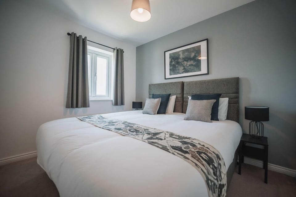 3Bed House Sleeps 5 close to James Cook Hospital House in Middlesbrough