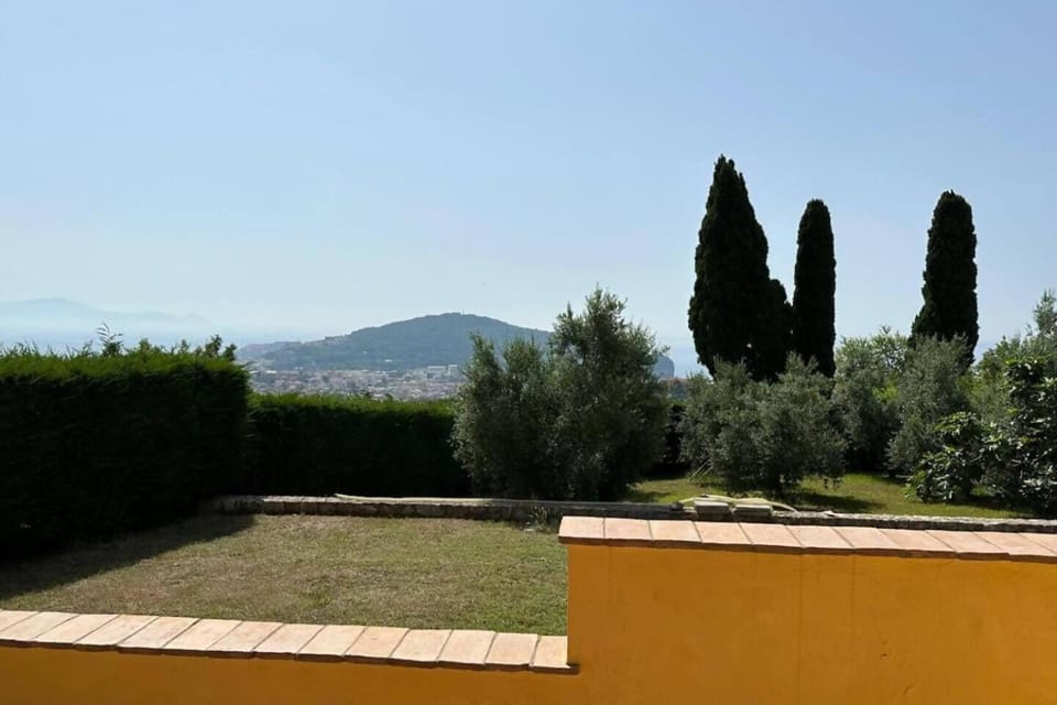 Villa Nespola - ampi spazi e vista mozzafiato Apartment in Gaeta