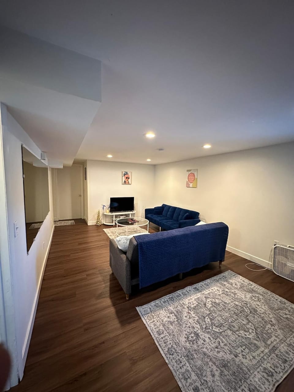 Convenient 1 BR Apartment with Private Basement Entrance - 5 min to Green Line T Station & Newton Wellesley Hospital at Newton Boston Apartment in Auburndale