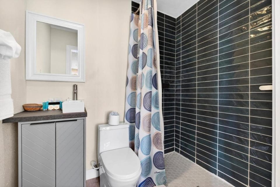 Covare #2 - Walk to St Pete Beach & Restaurants! Apartment in Saint Pete Beach