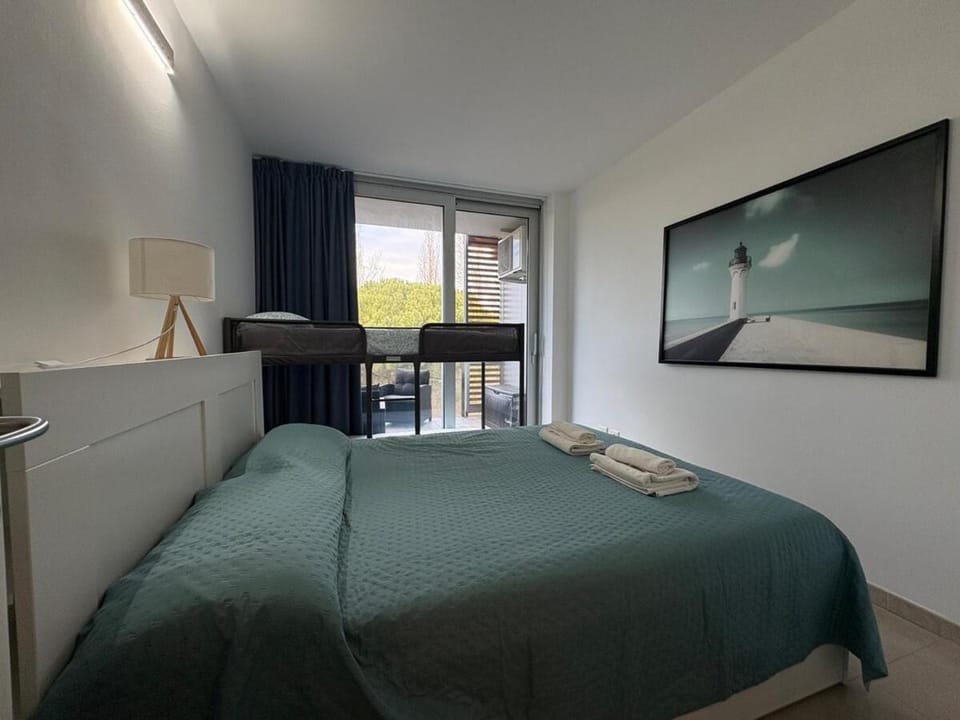 Bed, Photo of the whole room, Bedroom, bunk bed, wardrobe
