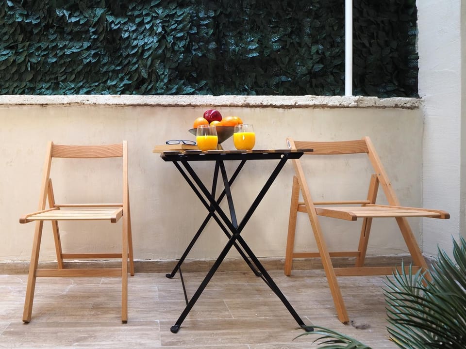 Balcony/Terrace, Dining area, Food