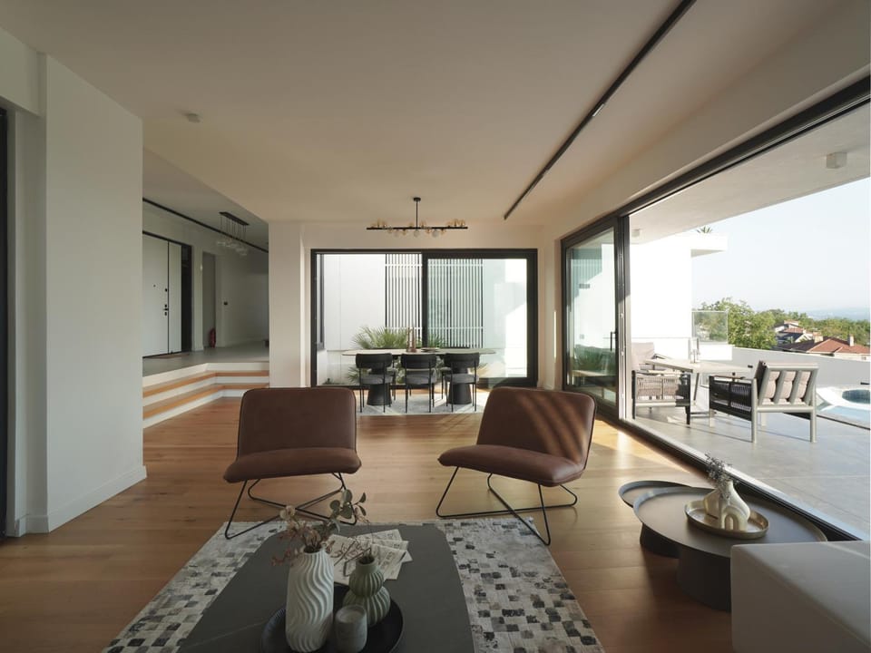 Patio, View (from property/room), Balcony/Terrace, Seating area, Dining area