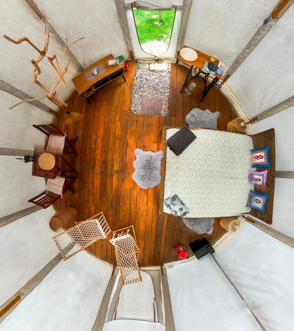 glamping podtrosky Luxury tent in Czechia