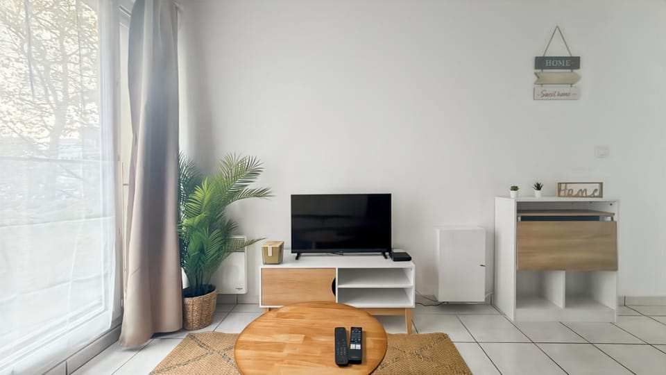 Studio rénové 2026 Parking gratuit Proche Faculté et A10 Apartment in Tours