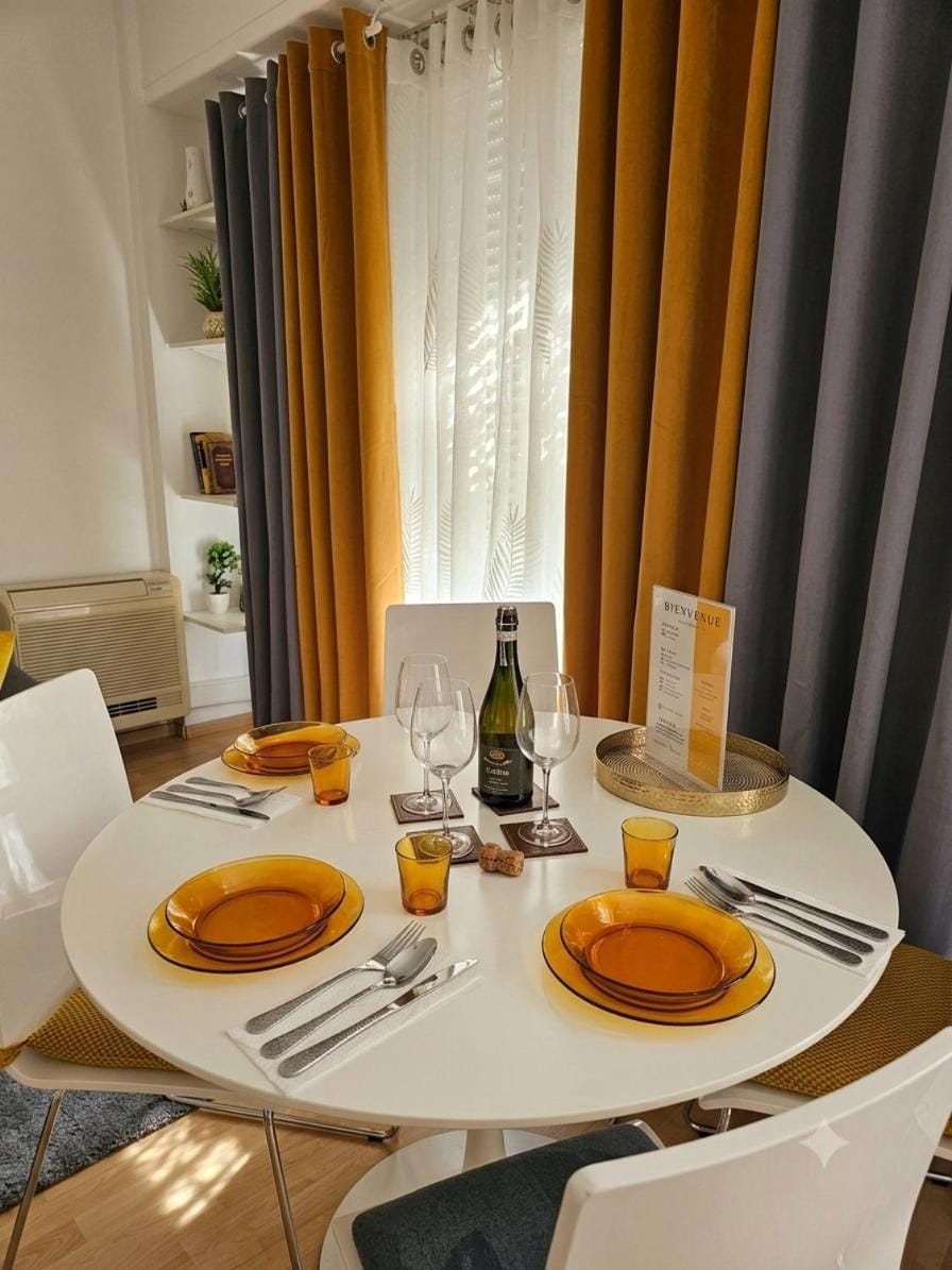 Studio Bulle de Rêve à deux pas du Port Apartment in Nice