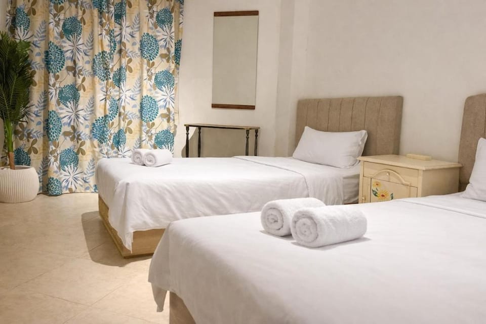 3 bedrooms chalet beachside Apartment in Egypt