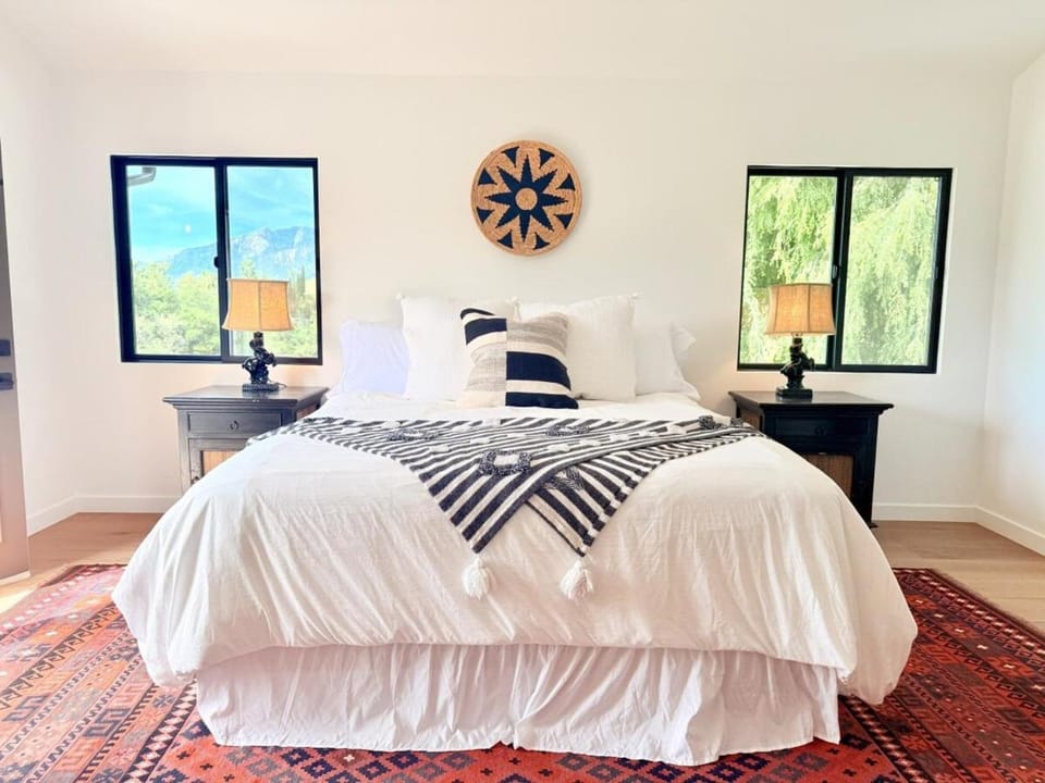 Ojai Valley Luxury Hillside Estate Villa in Ojai