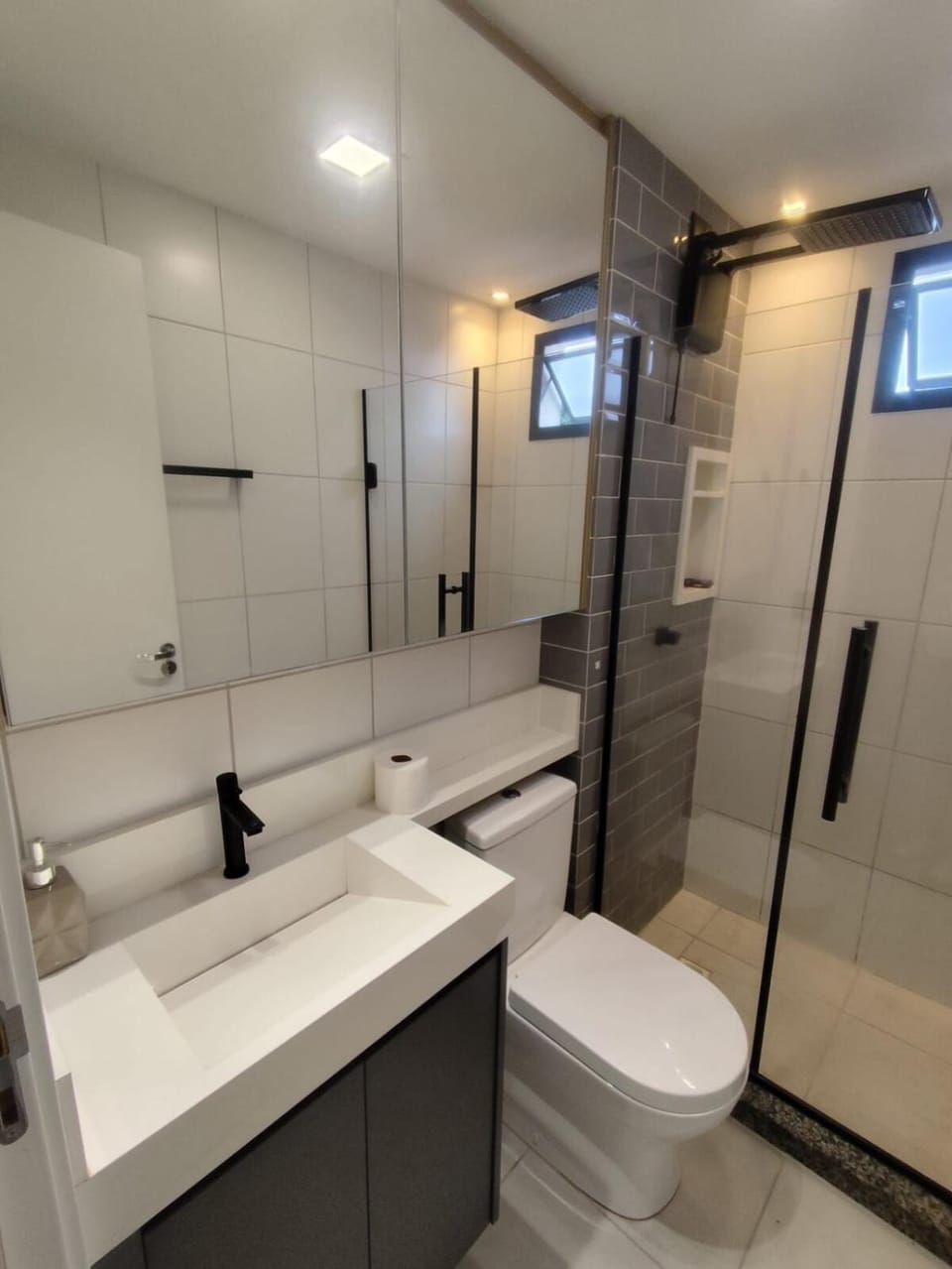 Apartamento inteiro - Confortável e ótima localização Apartment in Curitiba