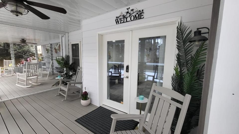 Property building, Seating area