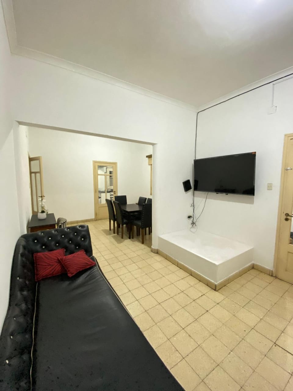 TV and multimedia, Living room, Evening entertainment