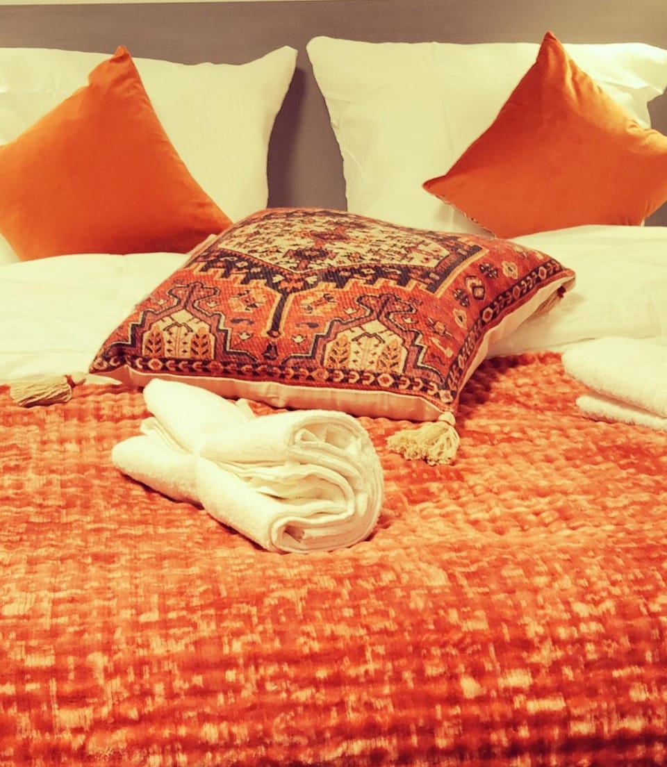 Bed, towels, towels
