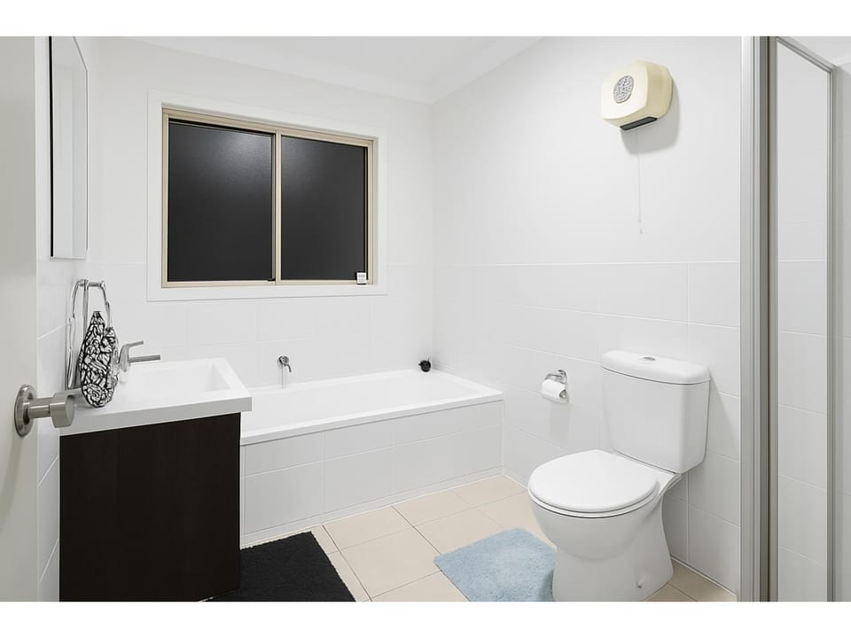 Toilet, Bathroom, Bath