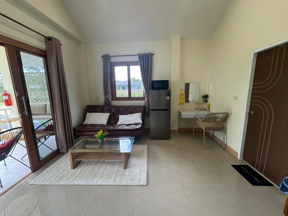 Cozy 1BR Home with terrace in a Quiet & Central Location House in Ban Tai
