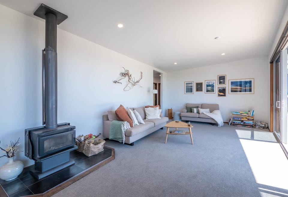 Pohara's Beachside Bliss House in Tasman District, Tasman, New Zealand