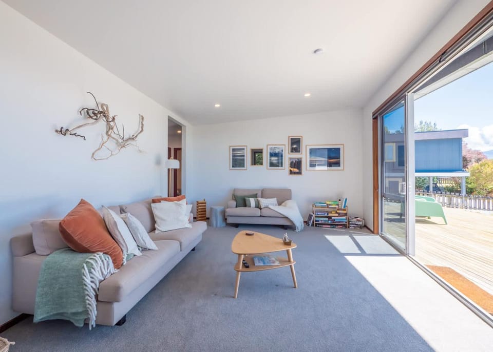 Pohara's Beachside Bliss House in Tasman District, Tasman, New Zealand