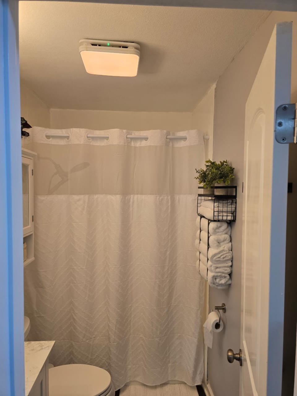 Spacious Suite Two King Beds Modern and Relaxing! Apartment in Kansas City