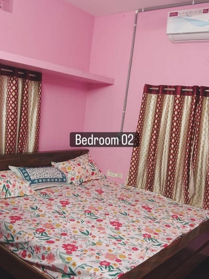 Bed, Bedroom, air conditioner