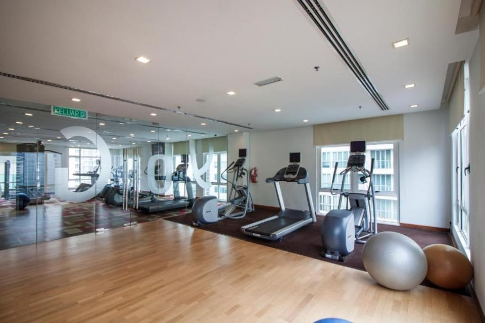 LOT163 footwalk to PETRONAS twin tower by Zen Glo Apartment in Federal Territory of Kuala Lumpur