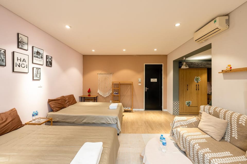 Vietnam Travelers Home 4 - Spacious Bathtub & Cozy Private Balcony Apartment in Hanoi