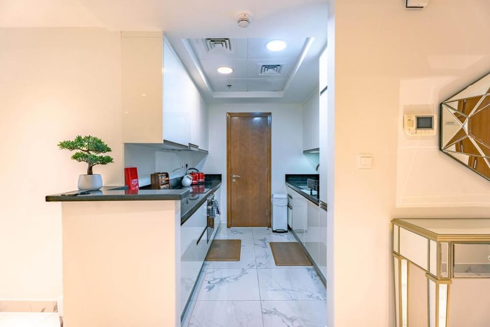 Skyline Escape Amna Tower Dubai Apartment in Dubai