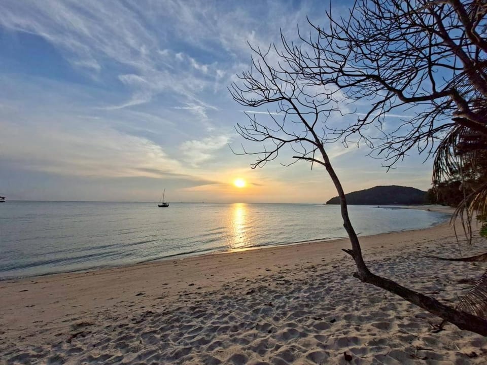 Natural landscape, Balcony/Terrace, Beach, Sea view, Sunset