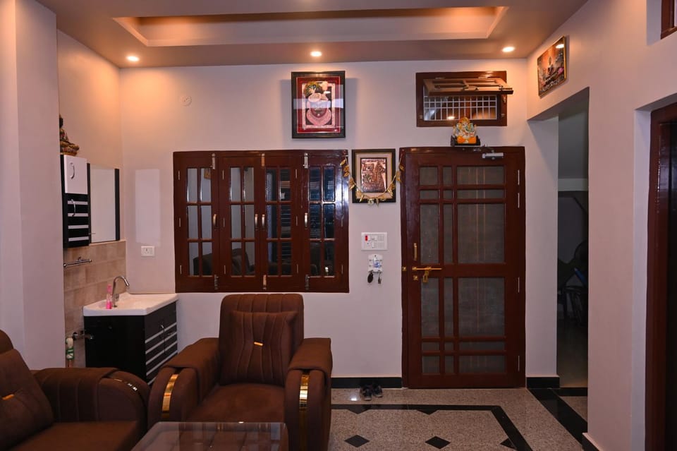 Rudraksh Home Stay 2BHK, 10 Mins to Ram Mandir Apartment in Uttar Pradesh