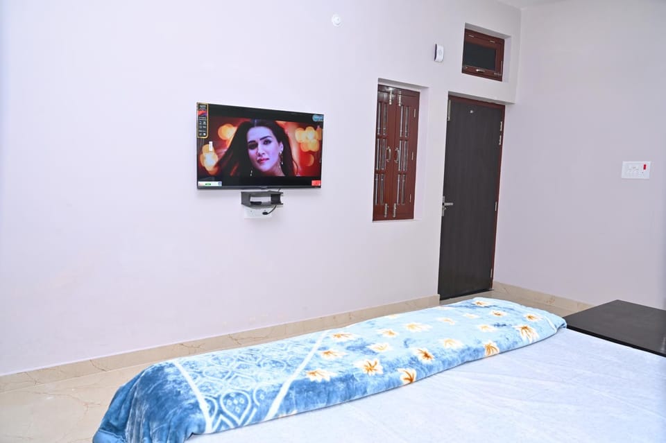 Rudraksh Home Stay 2BHK, 10 Mins to Ram Mandir Apartment in Uttar Pradesh