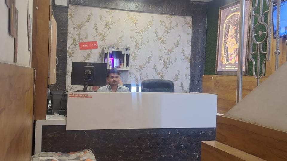 Hotel express inn Capsule hotel in Ahmedabad