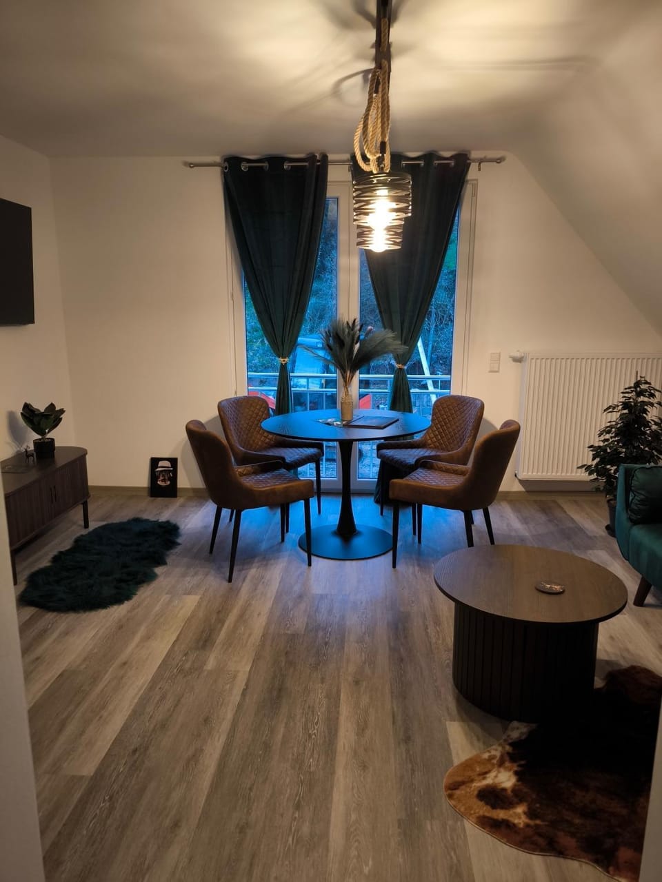 Living room, Seating area, Dining area