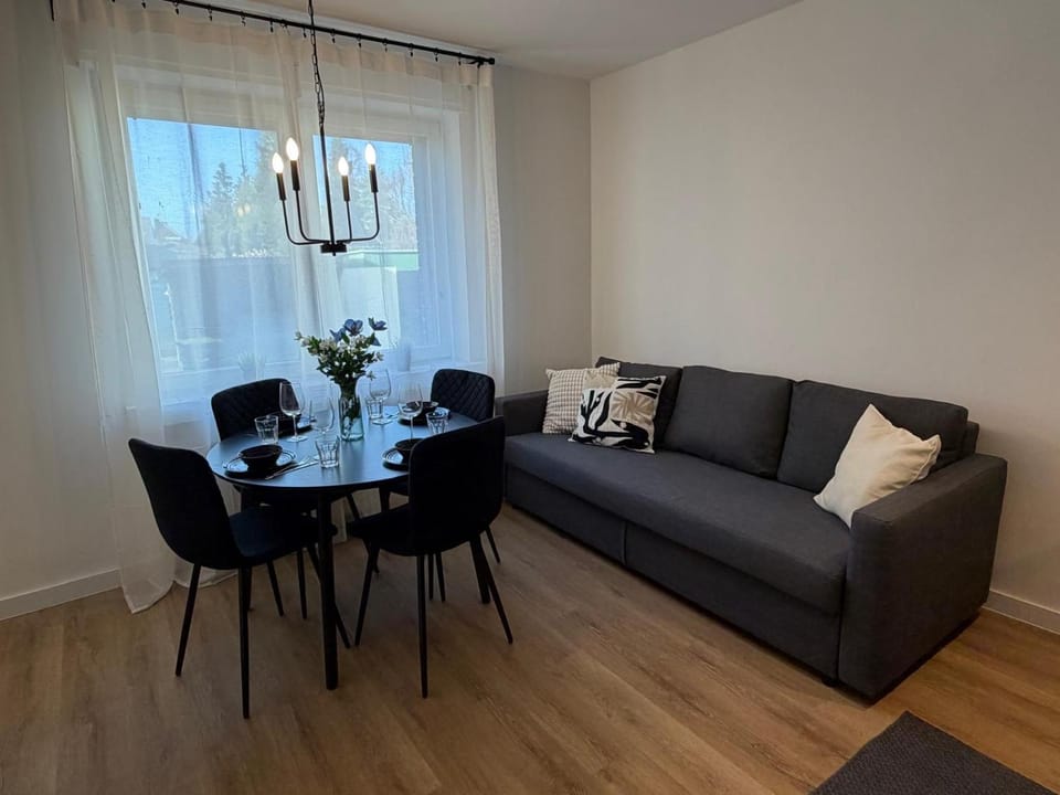 Home&Living - Casa Nova Apartment in Dusseldorf