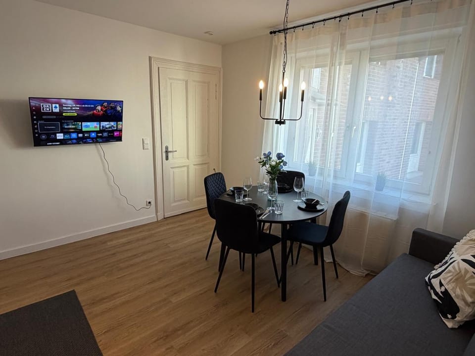 Home&Living - Casa Nova Apartment in Dusseldorf