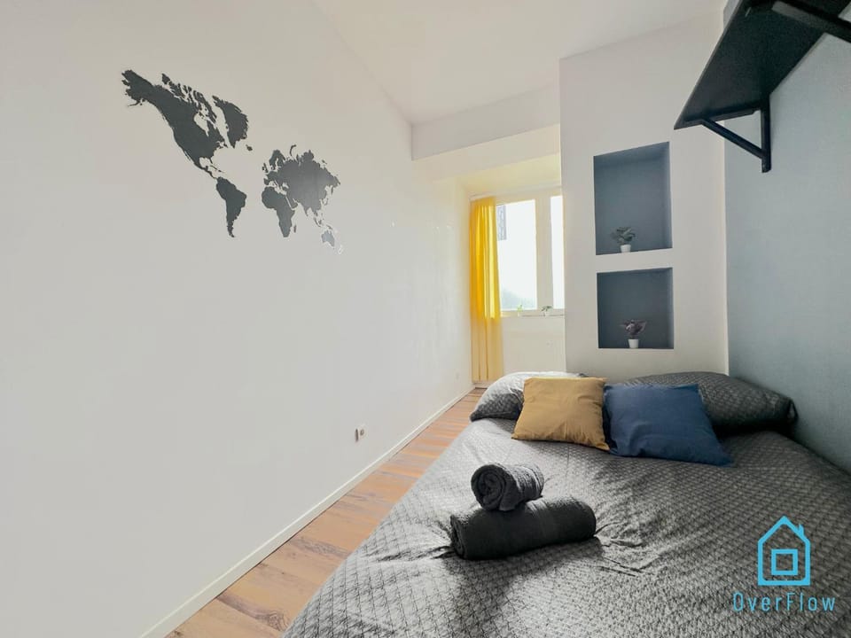 World Room - 10 Minutes to Gdańsk Old Town & Seaside Vacation rental in Gdansk
