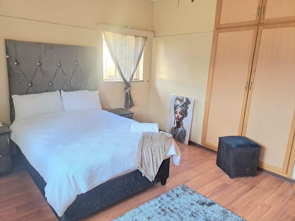 Minelo Guesthouse Bed and Breakfast in North West, South Africa