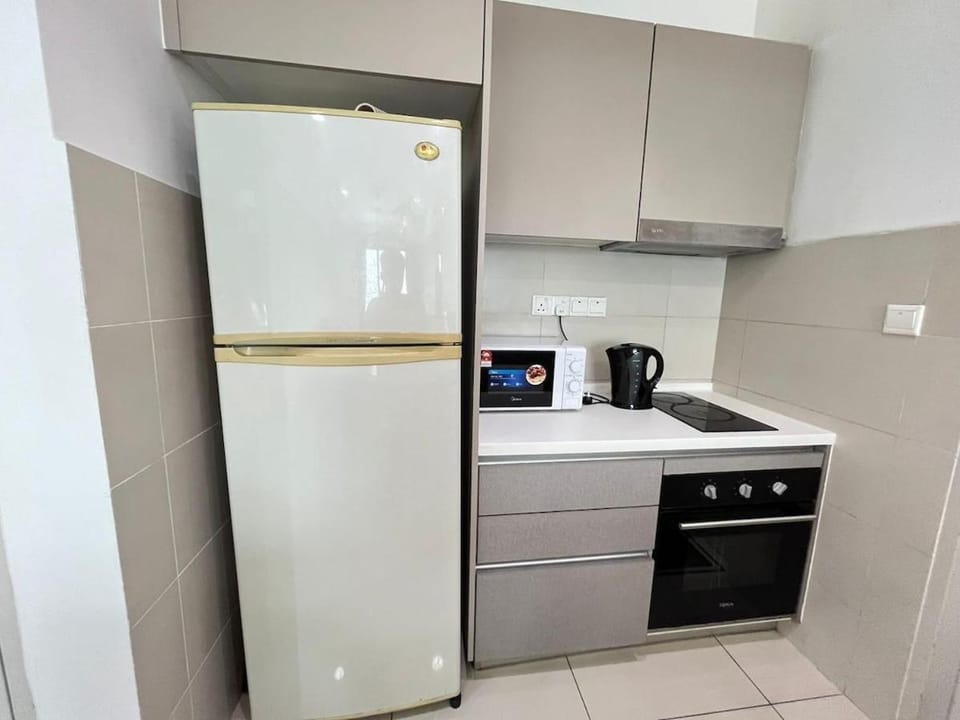 C3 OKR 1-10 pax spacious & comfort near Midvalley Apartment in Petaling Jaya