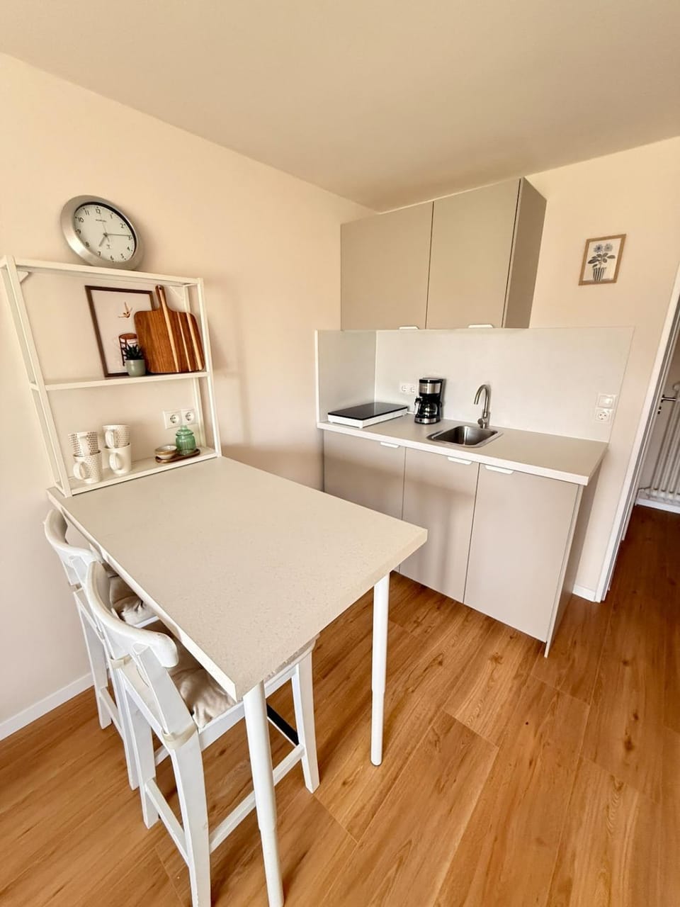 Kitchen or kitchenette, kitchen, kitchen