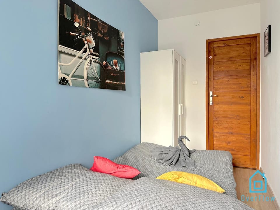 Lama Room - 10 Minutes to Gdańsk Old Town & Seaside Vacation rental in Gdansk