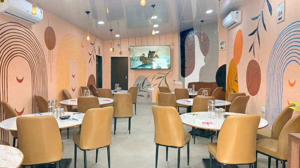 Restaurant/places to eat, Restaurant/places to eat